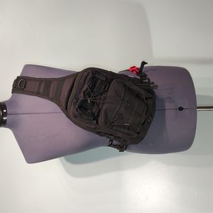 NWOT Evertac Range over the shoulder bag